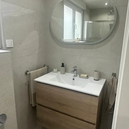 Avec Terrasse Et Parking Prive Appartement *