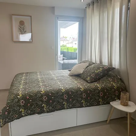 Avec Terrasse Et Parking Prive *